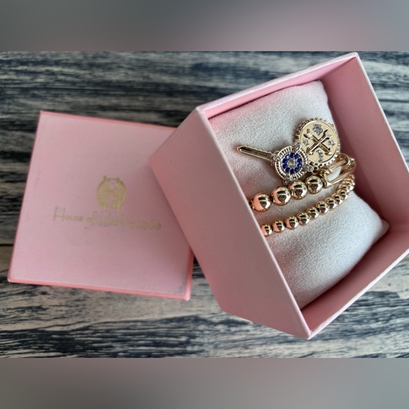 Elegant Gold and Silver Women's Bracelet Set of 2 - Picture 3 of 3